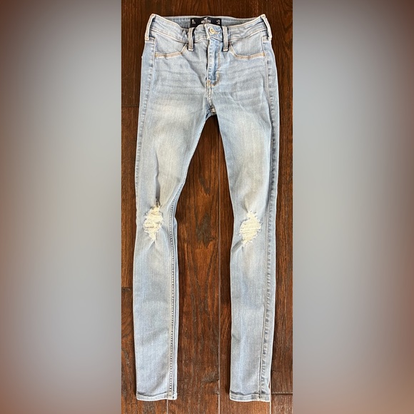 Hollister Distressed Jeans - Picture 3 of 10